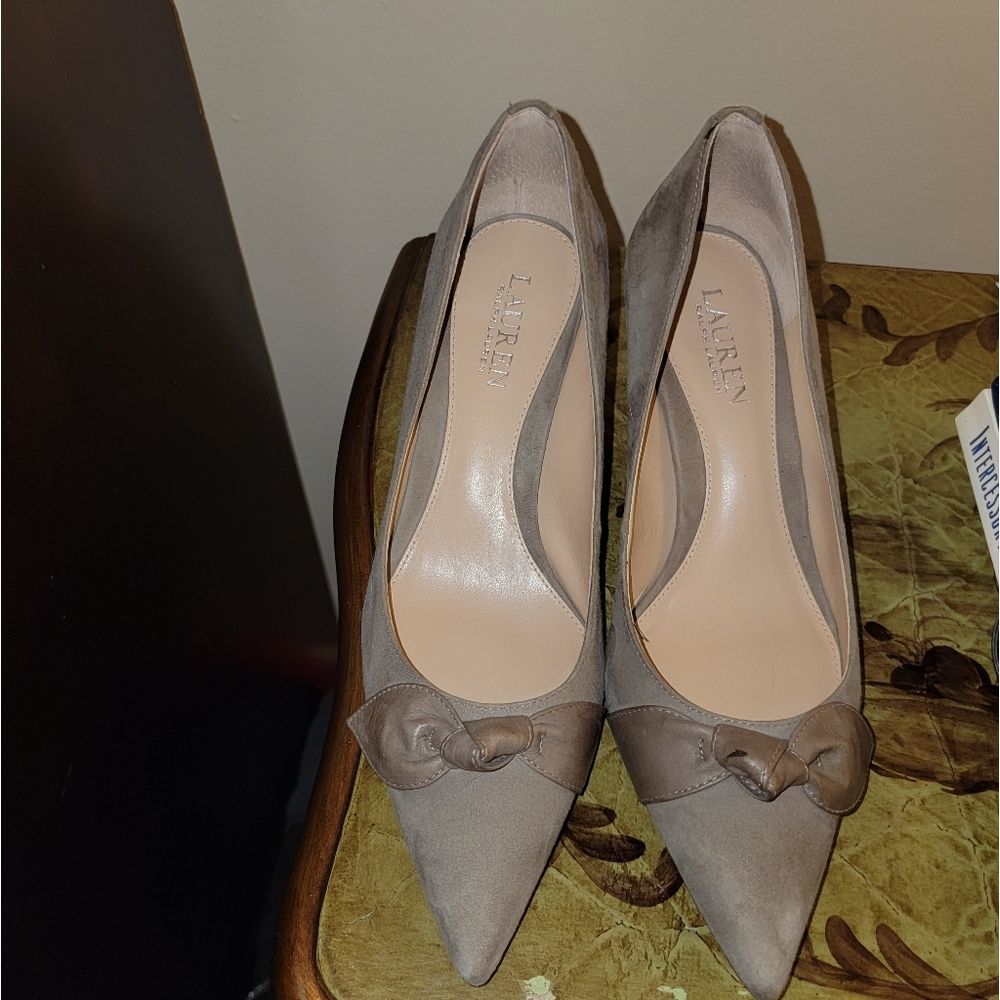 RALPH LAUREN SUEDE TAN 3" HEELS SIZE 8
